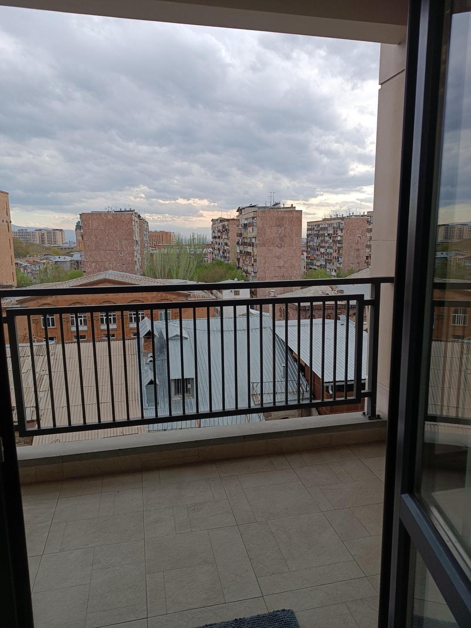 Rent Inn Yerevan On Koghbaci Street Exteriör bild