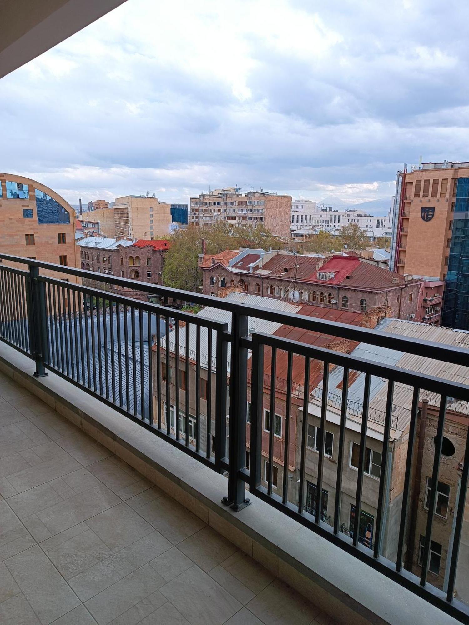 Rent Inn Yerevan On Koghbaci Street Exteriör bild