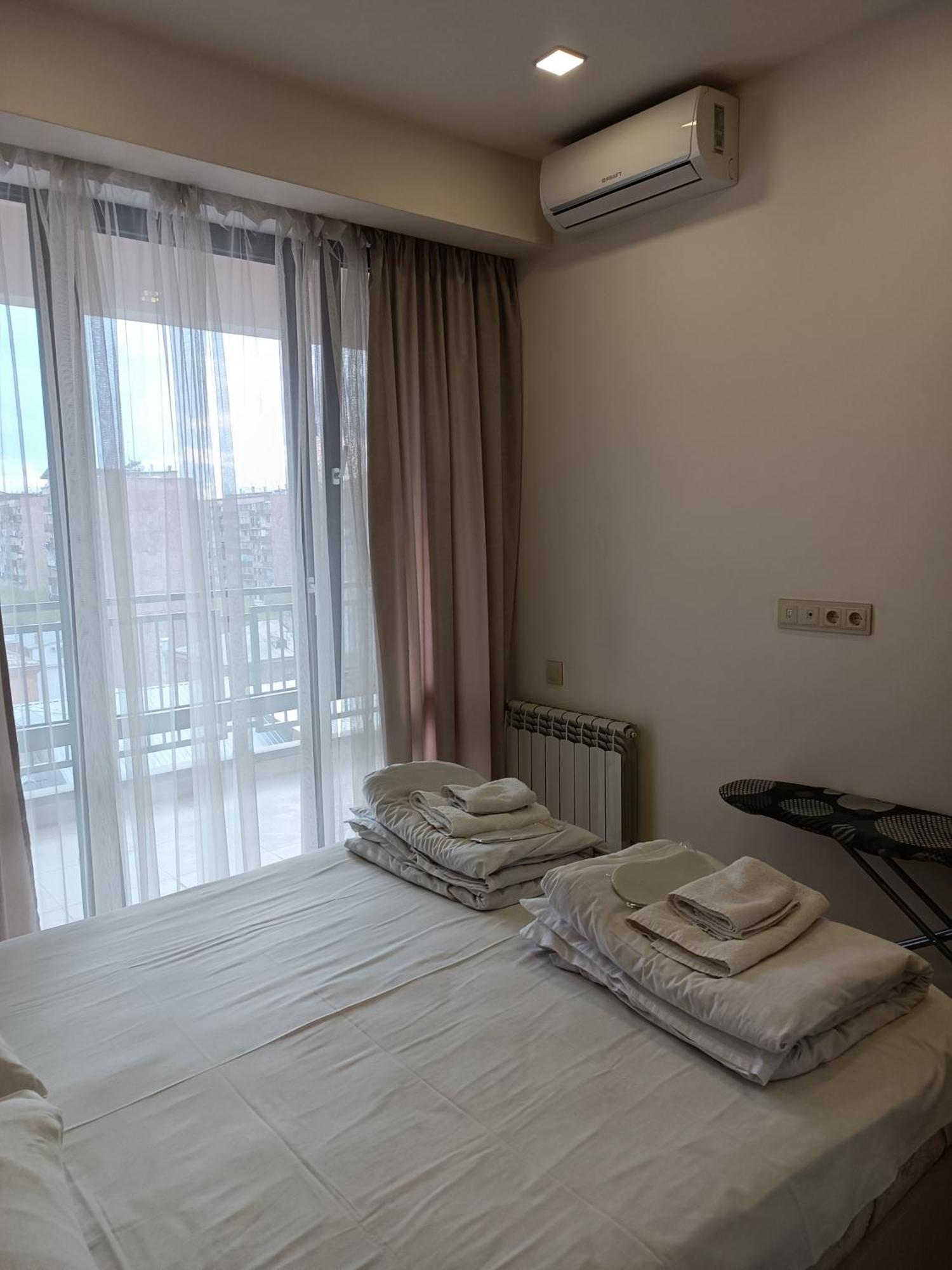 Rent Inn Yerevan On Koghbaci Street Exteriör bild