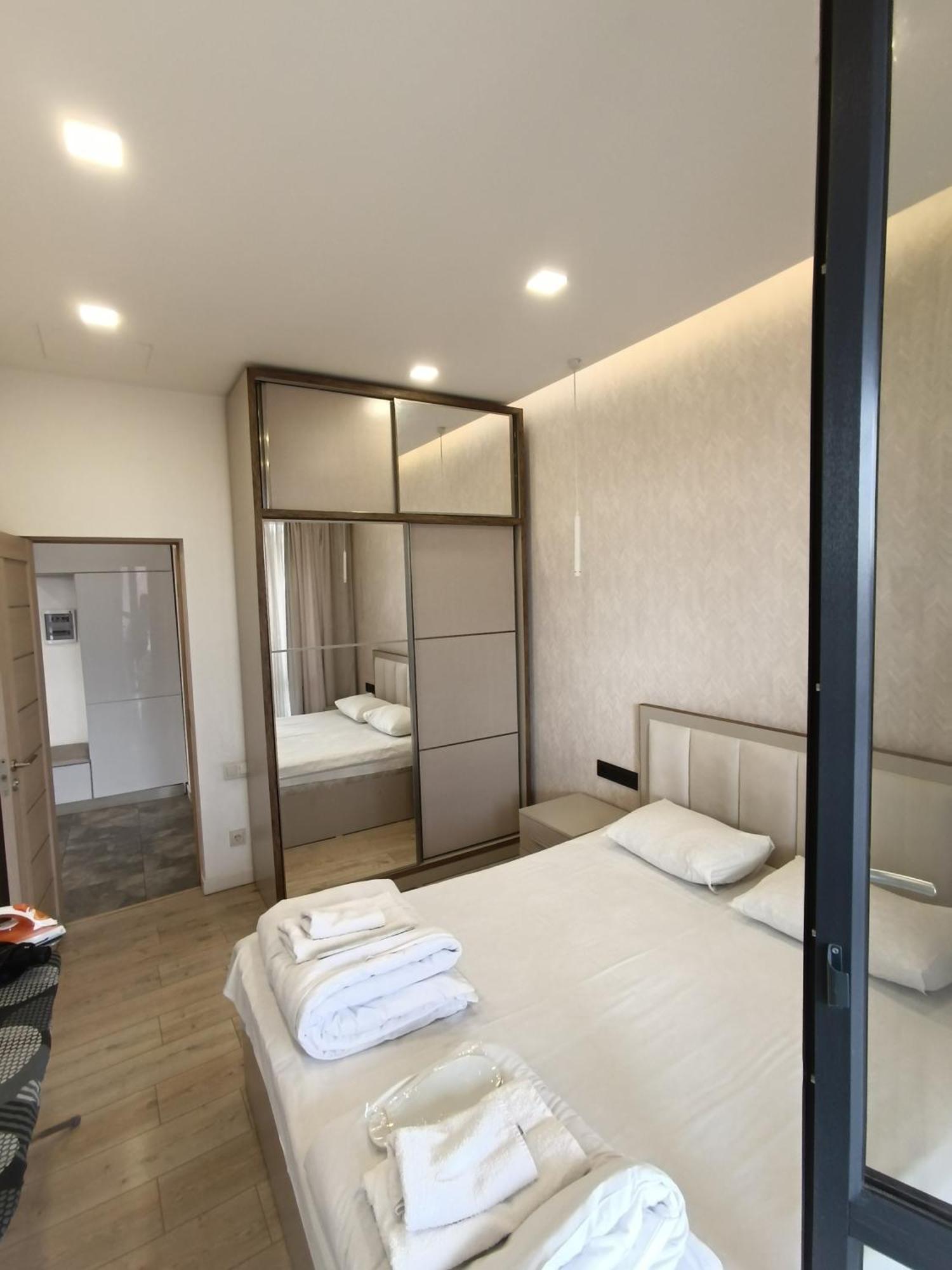 Rent Inn Yerevan On Koghbaci Street Exteriör bild