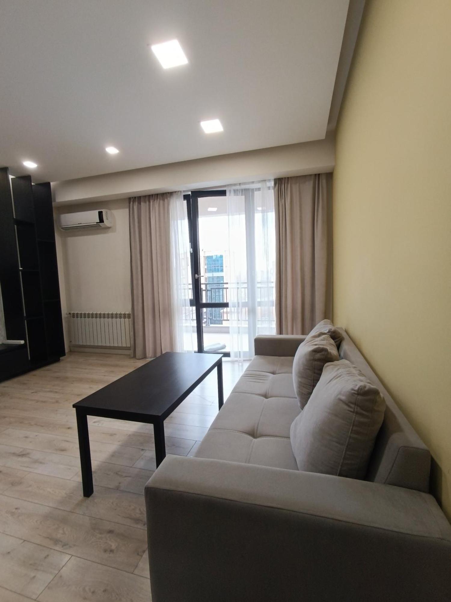 Rent Inn Yerevan On Koghbaci Street Exteriör bild