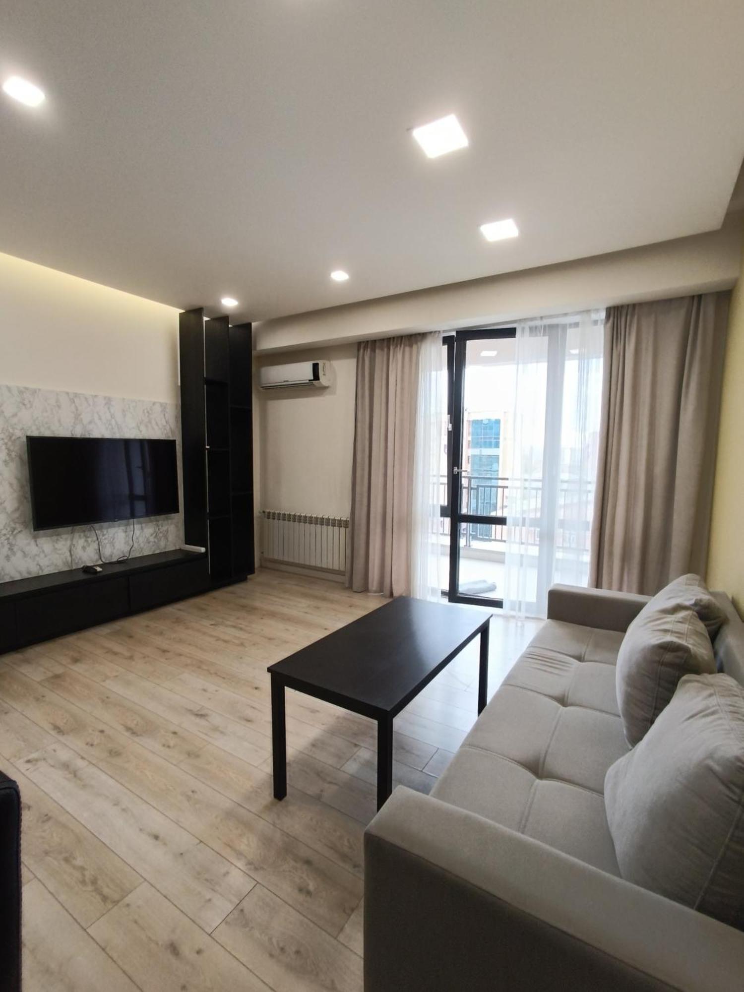 Rent Inn Yerevan On Koghbaci Street Exteriör bild